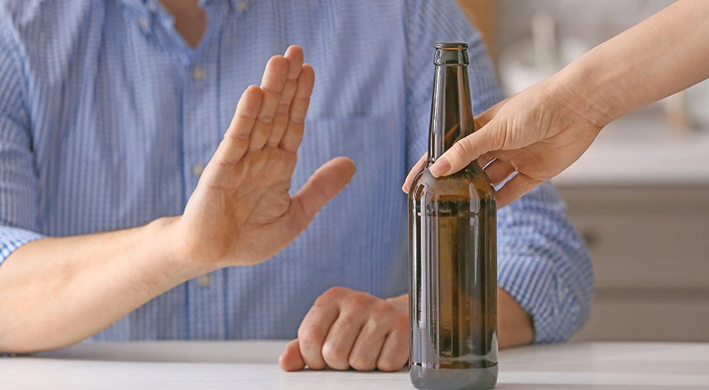Per didelis alkoholio vartojimas gali pagreitinti Alzheimerio ligą