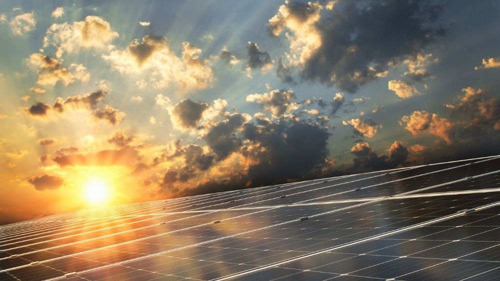 Paskelbtas naujas 2024 metų kvietimas saulės elektrinių įsigijimui